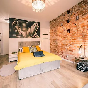 Silver Box Apartament